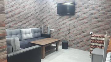 Фото номера Дом с 2 спальнями Виллы Dinadav house г. Гарни 12
